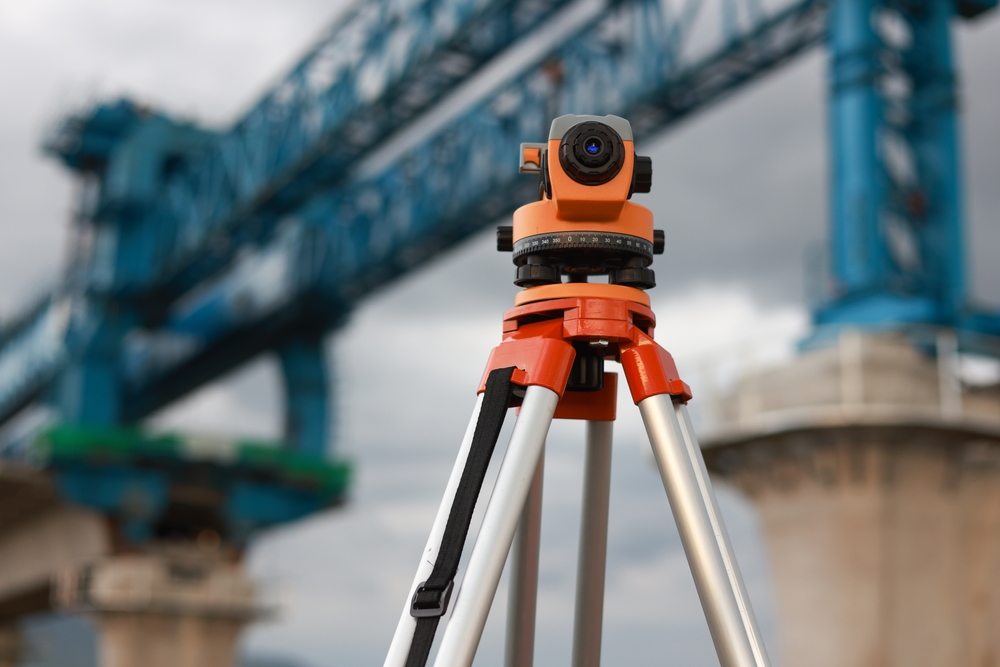 Znaczenie pomiarów geodezyjnych w projektowaniu infrastruktury drogowej 1 shutterstock 2464592929